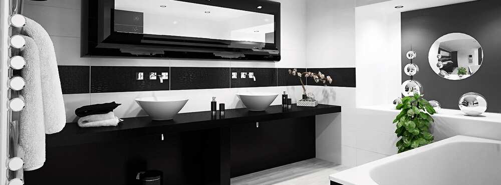 Чорно-біла ванна: втілення стилю та вишуканість форми - Зображення