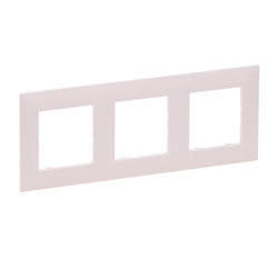 Рамка 3-местная Niloe Step Розовый 863293 Legrand - зображення 1