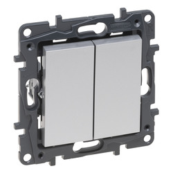 Выключатель 2-клавишный автоматические клеммы 10А Niloe Step Алюминий 863305 Legrand - зображення 1