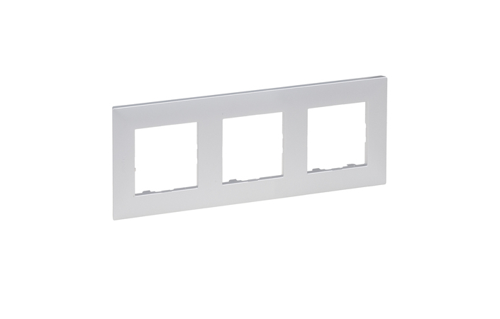 Рамка 3-місна Niloe Step Алюміній 863393 Legrand - Зображення 164716875-9beb2.jpg