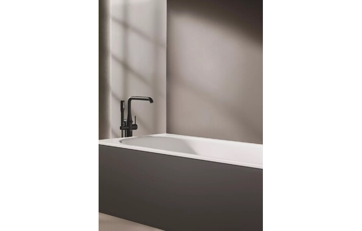 Змішувач підлоговий для ванни Essence 25248KF1 Black Grohe - Зображення 164730918-e1d1a.jpg
