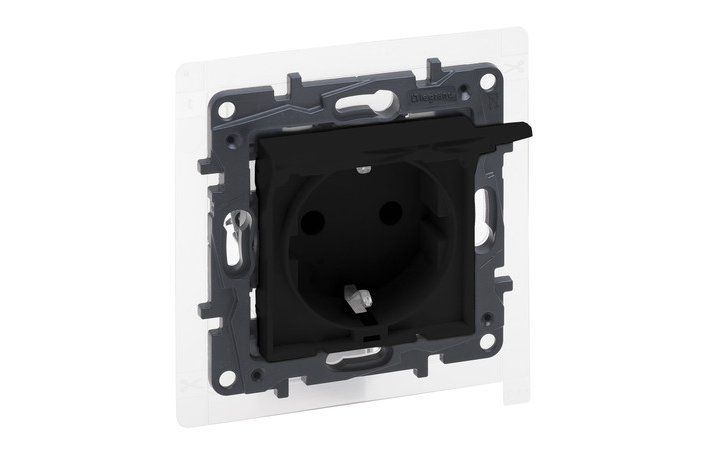 Розетка силова з кришкою 2К+З 16А 250В автоматичні клеми Niloe Step Чорний 863523 Legrand - Зображення 164731966-275b4.jpg