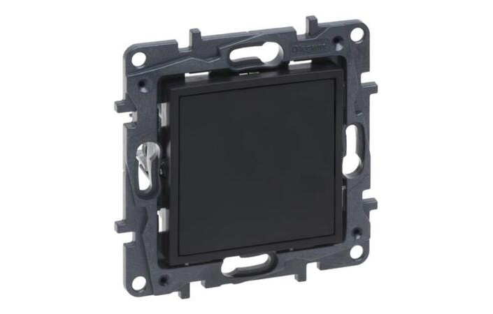 Заглушка Niloe Step Чорний 863500 Legrand - Зображення 164732862-9ac58.jpg