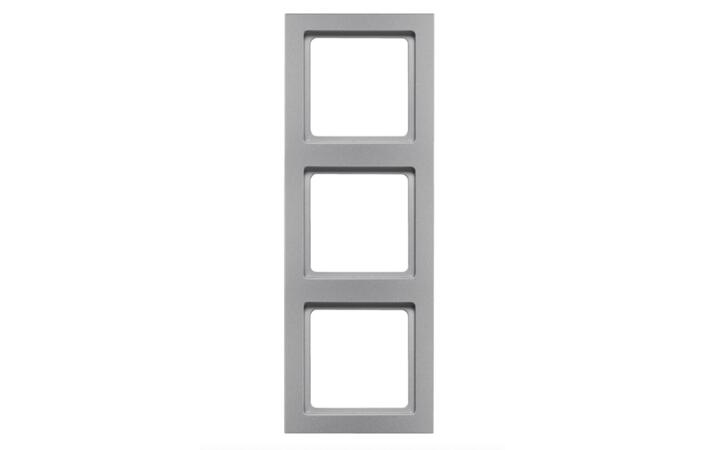 Рамка 3-місна Berker Q3 Алюміній 10136094 Hager - Зображення 164735300-c20ad.jpg