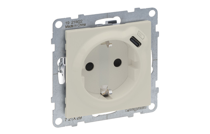 Розетка комбінована зі шторками 2К+З 16 A + USB Тип C 1,5 A 250В Suno 721229 Legrand - Зображення 172630344-9e9ed.jpg