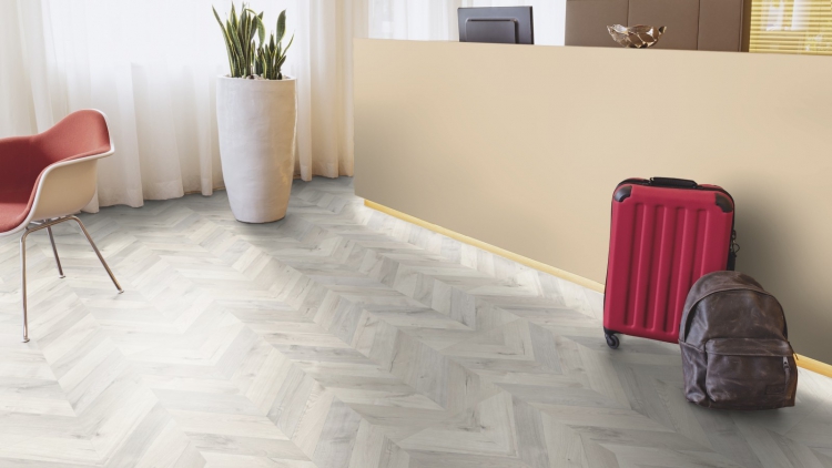 Ламінат Kaindl Natural Touch Wide Plank K4438 Дуб FORTRESS ALNWIG - Зображення 12724-40dd3.jpg