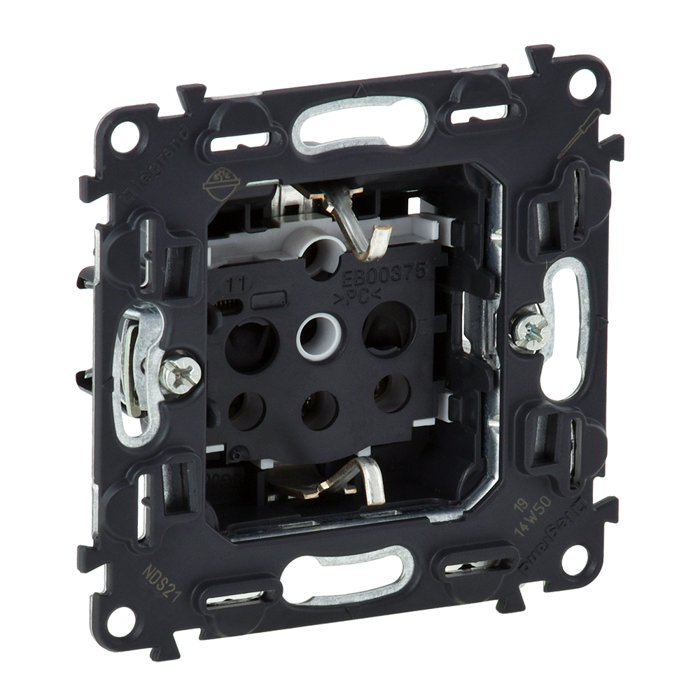 Розетка силова Schuko 16А 250В Valena In'Matic 753029 Legrand - Зображення