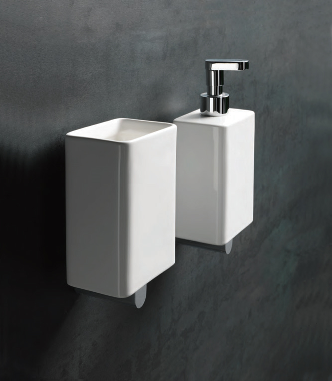 Дозатор для рідкого мила Living (LV3008), STILHAUS - Зображення 173111-eeab9.jpg