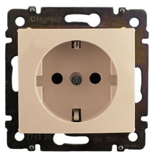 Розетка 2К+З 16А Valena Classic Ivory 774320 Legrand - Зображення