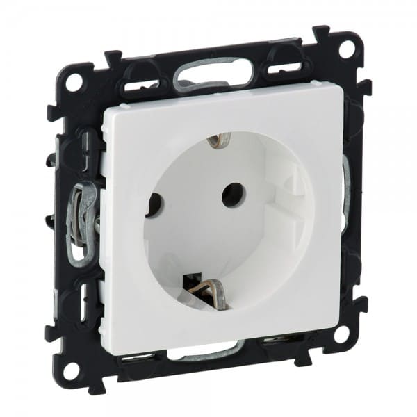 Розетка 2P+E 16 A Valena Life White 753421 Legrand - Зображення 1900670-0bc99.jpg