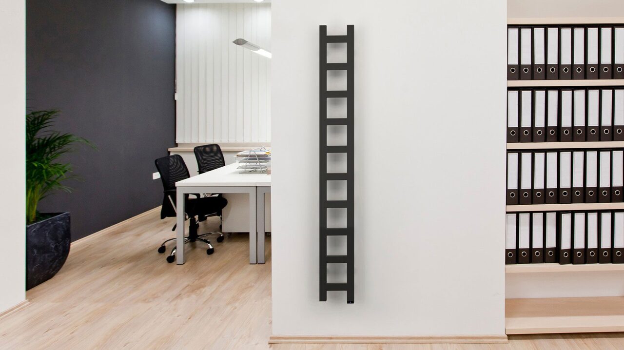 Рушникосушка Easy One 1600x200 Ral 9017 WWEAN160020K917E8P Terma - Зображення 190987075-0b013.jpg