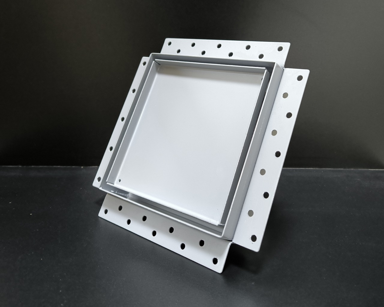 Модуль прихованого монтажу для витяжних вентиляторів dRim Hewa Grey AirRoxy - Зображення