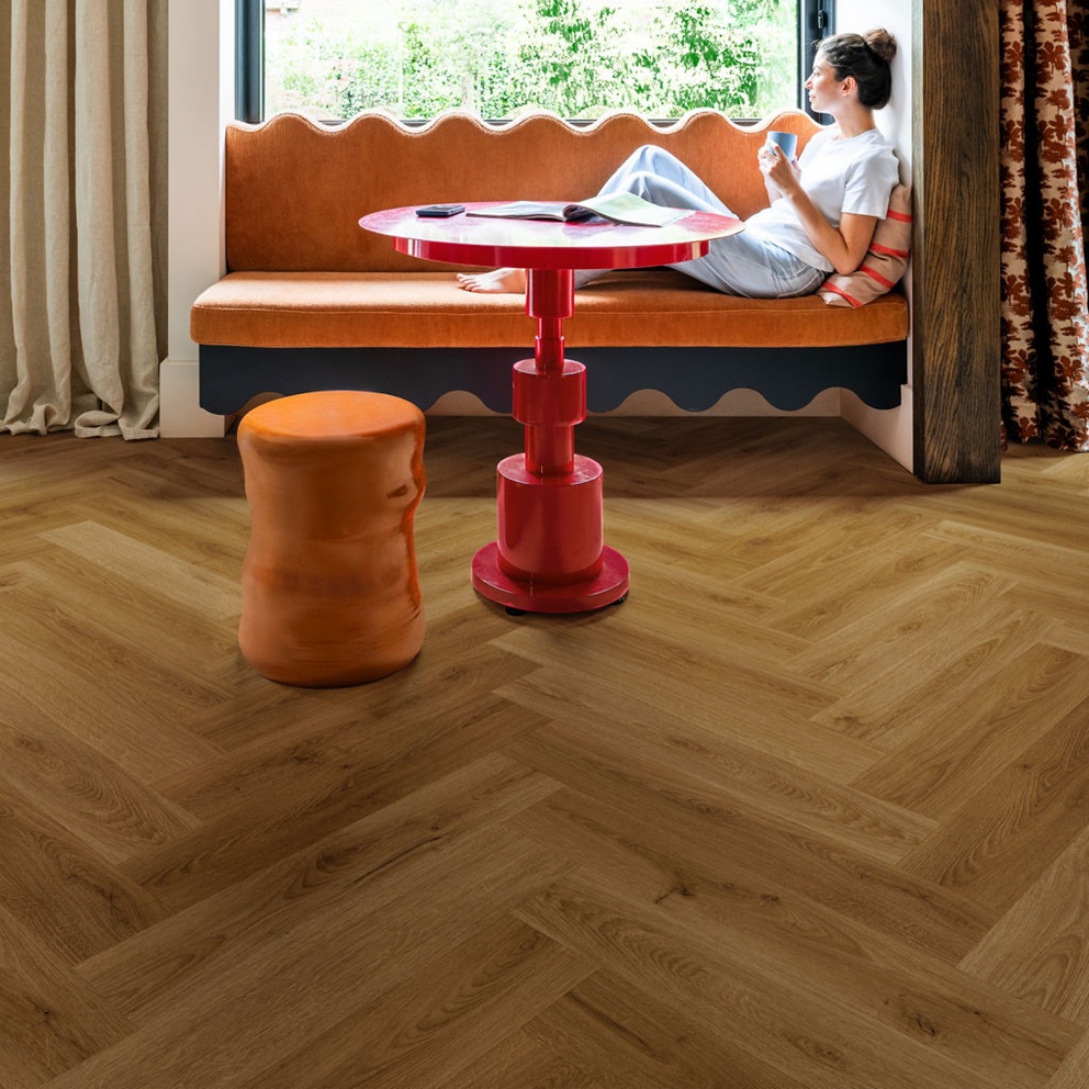 Вінілова підлога Ciro Herringbone Дуб ботанічний карамельний 630х126x6 Quick-Step - Зображення 209389695-bc6bb.jpeg