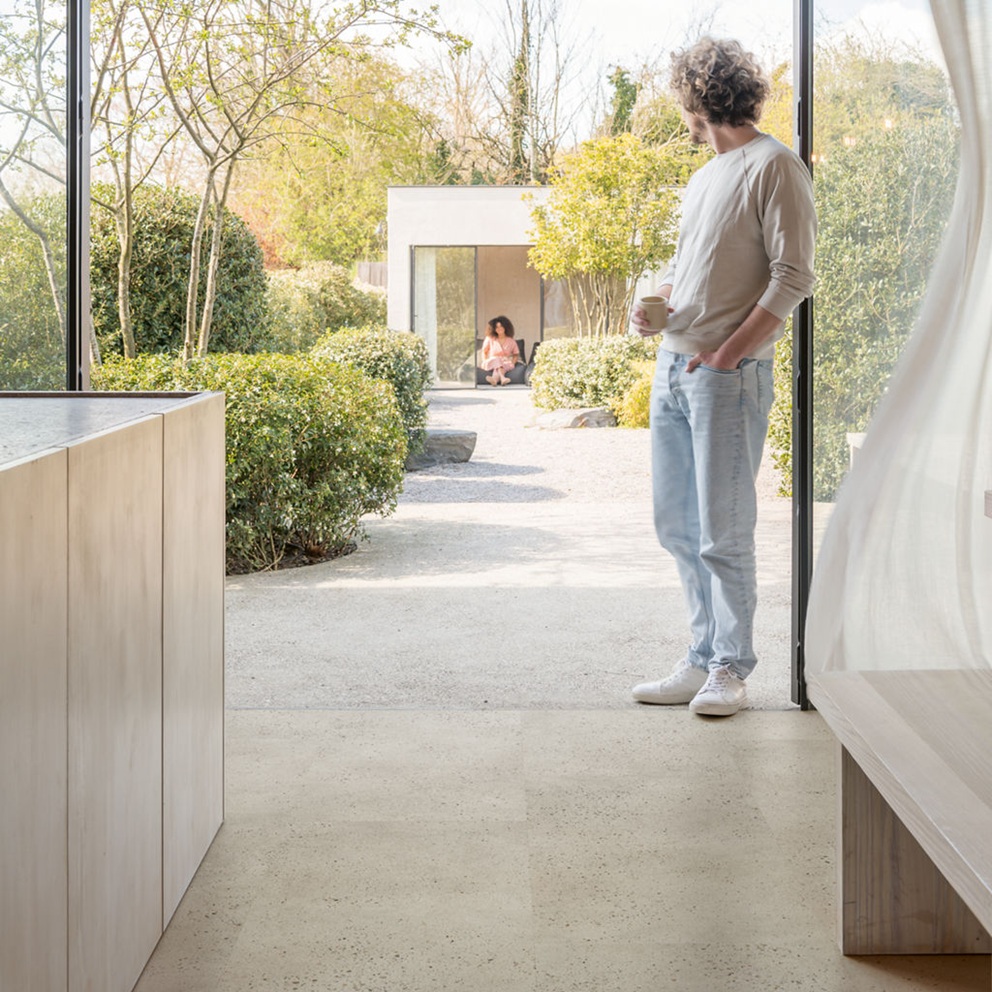 Виниловый пол Illume Бетон устрица 856х428x6 Quick-Step - Зображення 209389705-0b628.jpeg