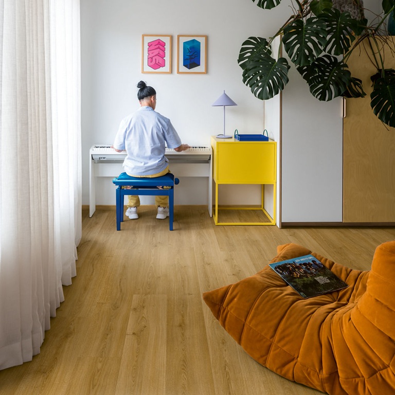 Виниловый пол Bloom Дуб ботанический копченый 1494х209x6 Quick-Step - Зображення 209389755-f4dbd.jpeg