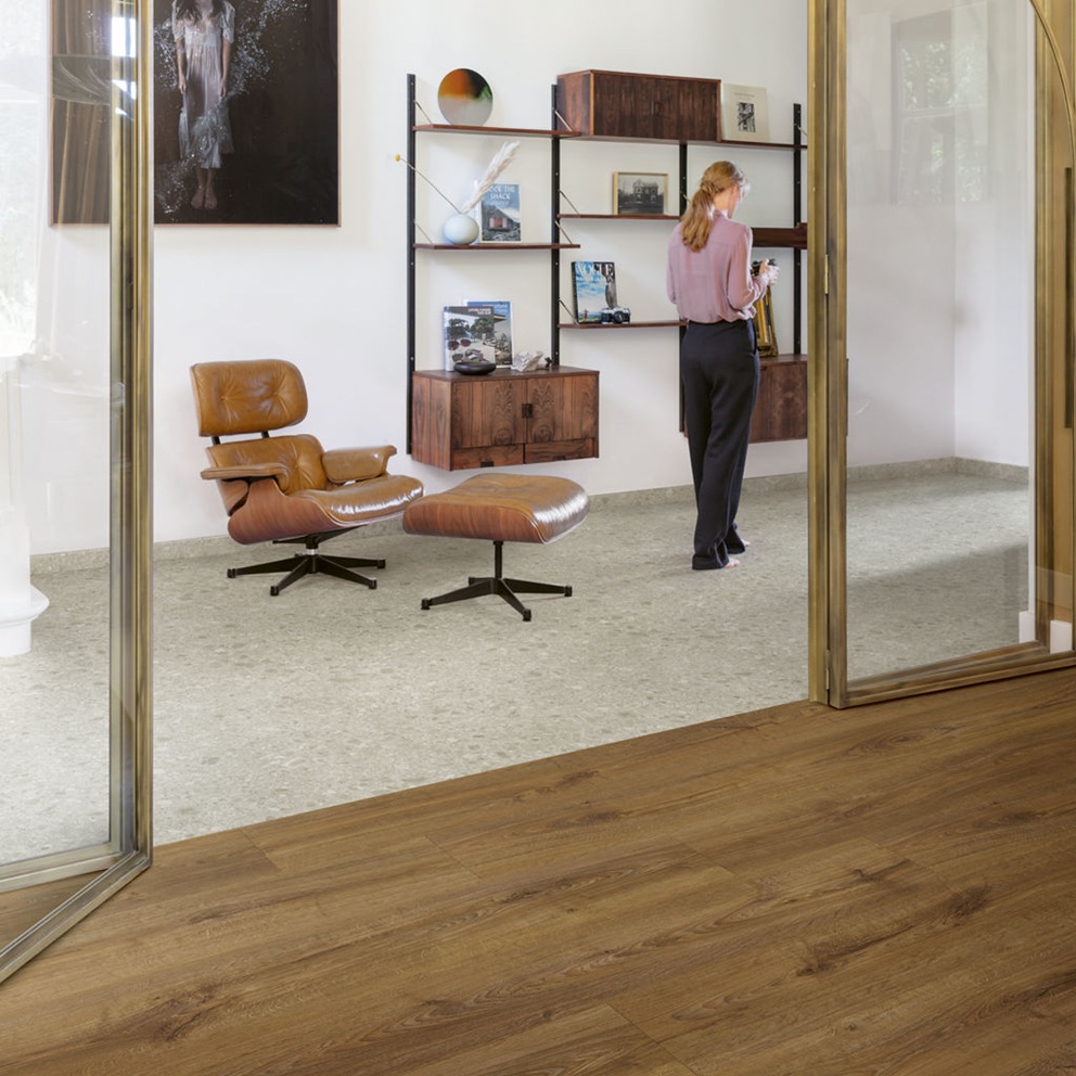 Виниловый пол Fuse Serene Дуб осенний коричневый 228,6x1500x2,5 Quick-Step - Зображення 209389809-ee507.jpeg