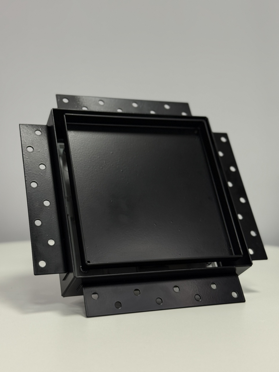 Модуль прихованого монтажу для витяжних вентиляторів Silent-100 чорний Soler&Palau - Зображення