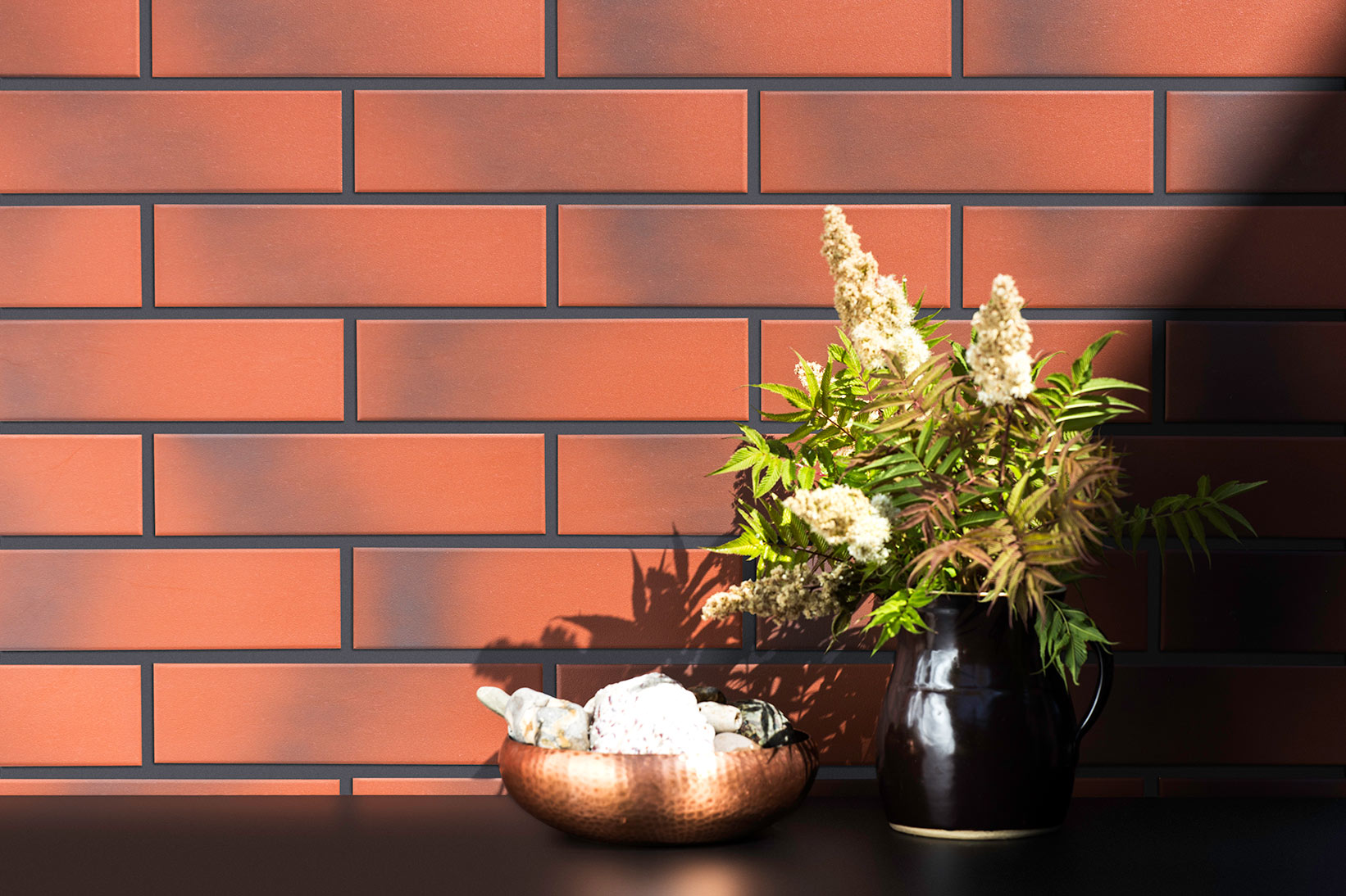 Плитка фасадна з відтінком Rot Shaded 65x245x6,5 Cerrad - Зображення 40008-rot-cieniowan-detal-1.jpg