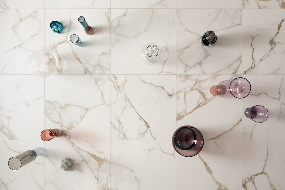 Плитка керамогранітна LGXDLX0 Noblesse Calacatta Oro RECT LUX 600x1200x10 Lea Ceramica - Зображення 5d9db-lea-delight-calacatta-oro-nat-90x90-museo-detail-003.jpg